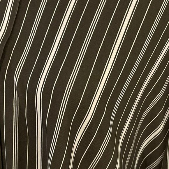 Lularoe Valentina‎ - Picture 3 of 7